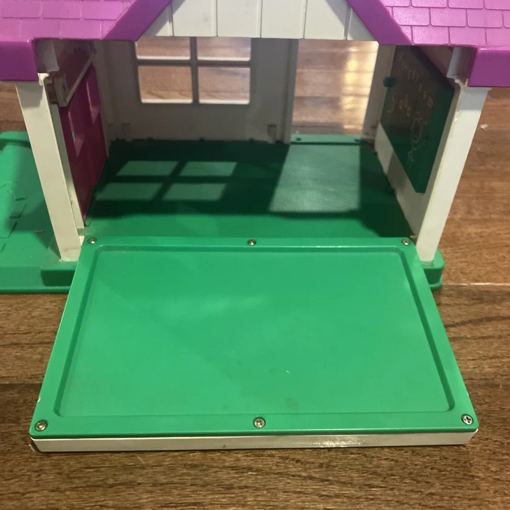 Vintage Barney The Dinosaur School Play House with 4 Accessories